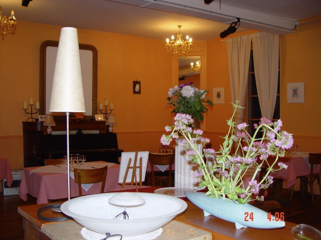 Les Epis D'Or Bed and Breakfast L'Isle-sur-Serein Exteriör bild